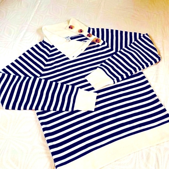 🔥HOST PICK🔥 J.CREW NAVY and WHITE STRIPED LONG SLEEVED TOP with BUTTON CLOSURE - Picture 2 of 11